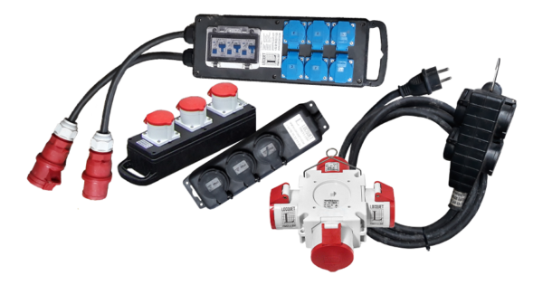 Multistekker en verdeeldoos 16A, ontworpen voor veilige stroomverdeling.